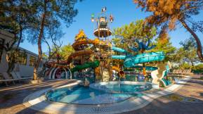 LONG BEACH CLUB NATURE Pools & Beach